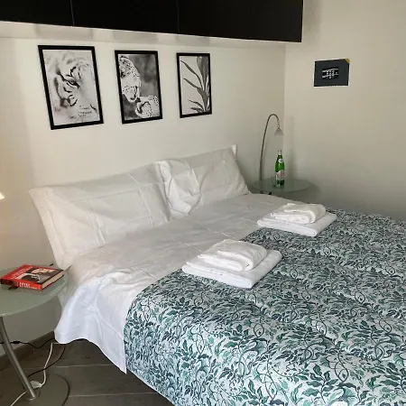 Ki House Apartman Parma